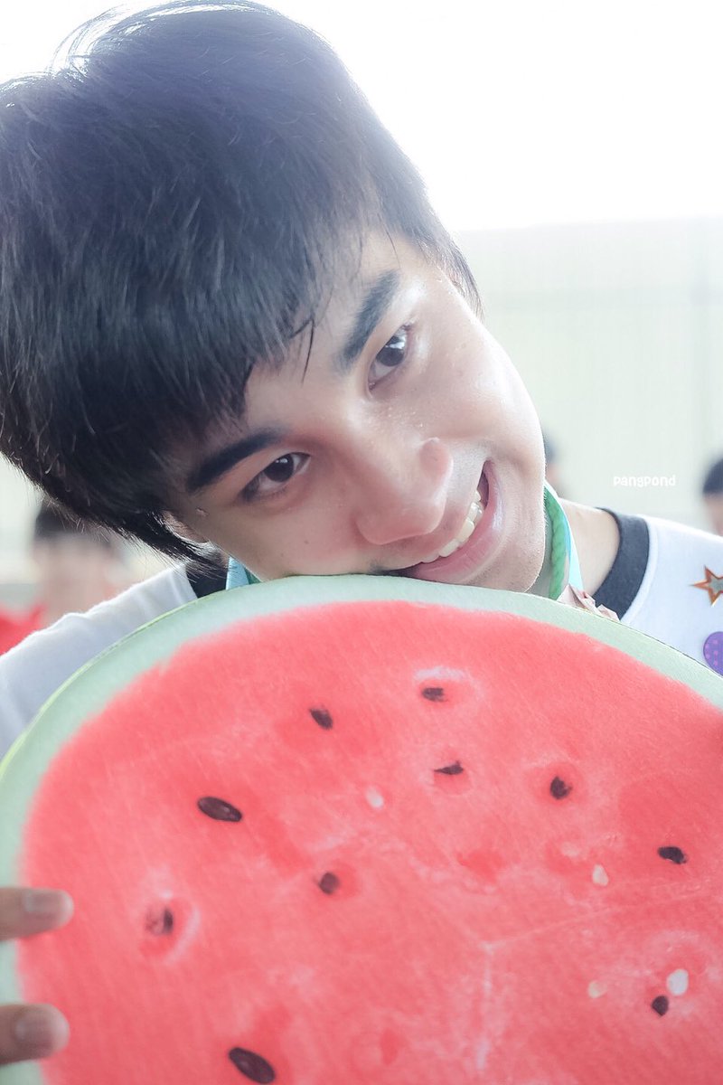 pd_pangpond's tweet photo. จะกินแตงโมมมม  🍉🍉🍉
@PremananFifa #FifaPremanan
#buff4 #teambuff4 https://t.co/poDUbYknX9