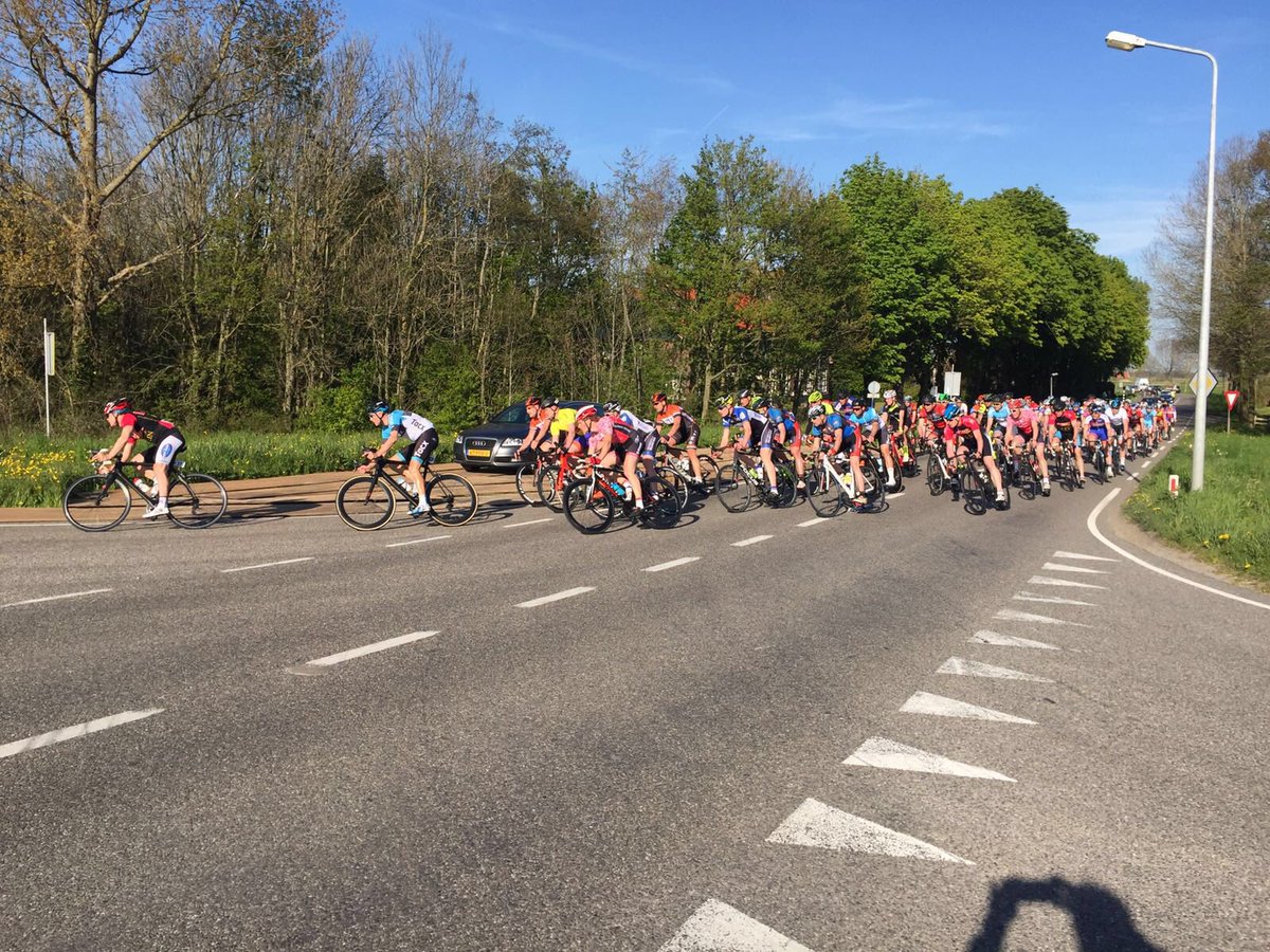 agwbhk's tweet photo. Peloton is los na neutralisatie! @stmeertour @KNWUDistrictNH https://t.co/2d9lic9Htm