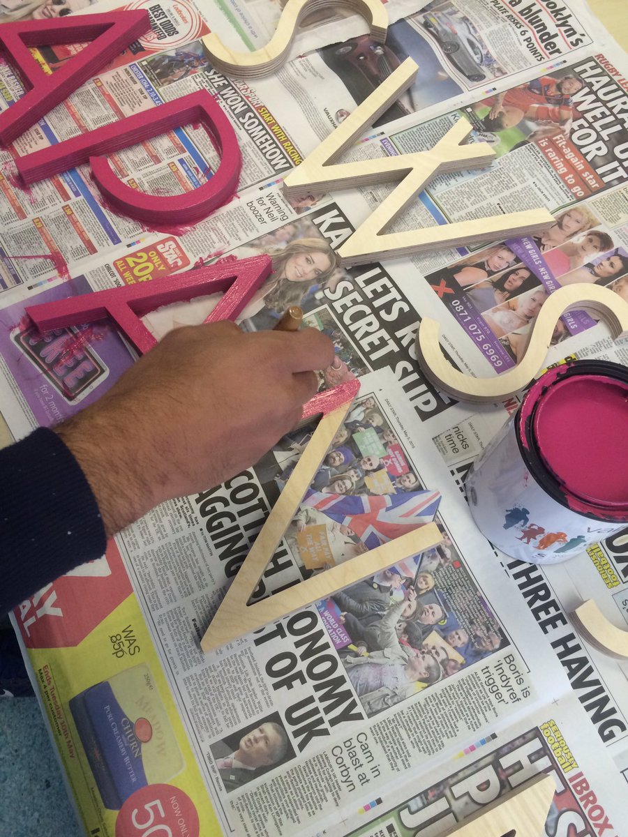 designbyzag's tweet photo. Signs going up, Erin painting numbers, Kat loosing keys, Alice doing website tutorials. It's all happening in Beith! https://t.co/VGxPjrKnV7