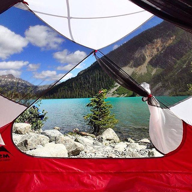 hiking_official's tweet photo. Favourite place to wake up to! Photo by @HappiestOutdoors. Enjoy life! #adventure #explore #camping #hiking_official https://t.co/IRstWhKxjb
