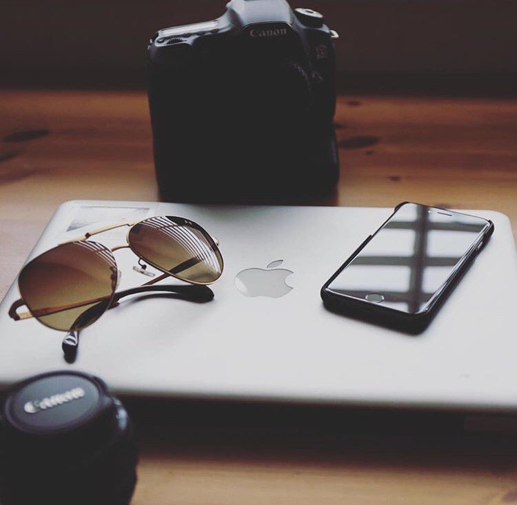 What are your essentials for the day? 📷:<a href="/ur_photographer/">mariepricefoto</a> #TheHughes