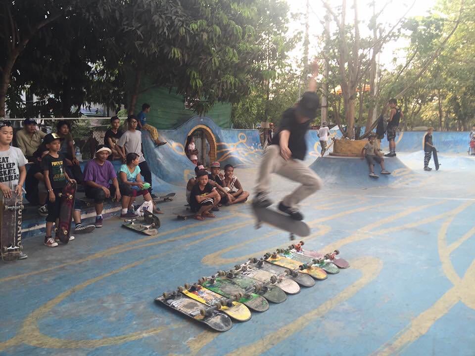 pushingmyanmar's tweet photo. Long distance ollie competition #PushingMyanmar https://t.co/cVISQoizUY https://t.co/H3L0vlUBXg