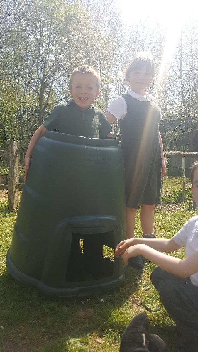 Year2BWPS's tweet photo. "Do you like my dress Miss Jenkins?" 😊👍 https://t.co/VQXWC1tBV8