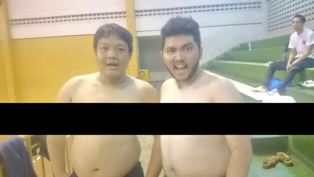 Risyam12's tweet photo. @sutar_ono foto sama pak manager @BSCWU_FC alias pak @tauvansyahputra #respect #HGWRTSFutsalNight https://t.co/pXekuVJk0C