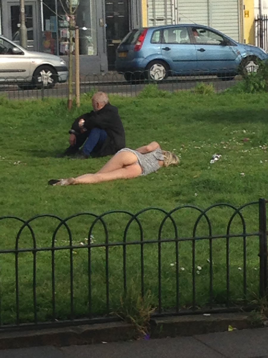 JonjoMurphy1's tweet photo. Sheer class out in Brighton this sunny eve. https://t.co/WIVSnE4SL1