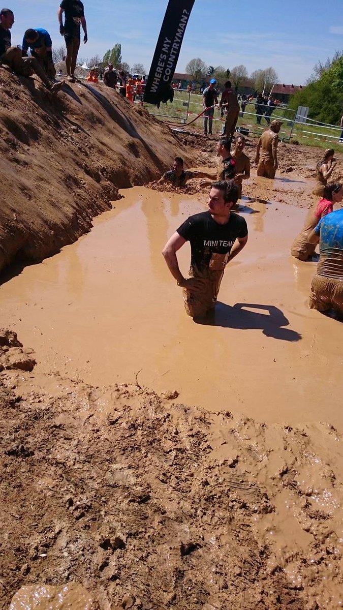 jb_delame's tweet photo. Bon j'avoue j'ai quand même pris cher pendant le Mud Day #mudguymini https://t.co/EicX74dHKU