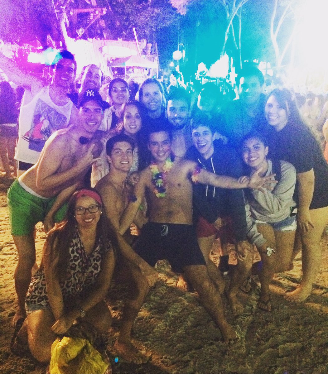 parisenico's tweet photo. Last night was such a BLAST at @DisneyHousing party #StarlitSplash '16! Good friends, great Dj & big waves! #Disney https://t.co/DHWXZpl4zq