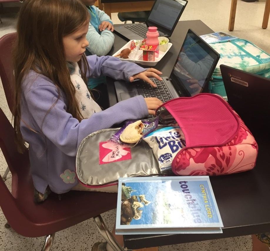 JonesESAACPS's tweet photo. Lunch bunch and online book club... a perfect rainy day combination #aacpsawesome #touchblue @Cynthia_Lord @aacpsoit https://t.co/4HbKkdeEMr