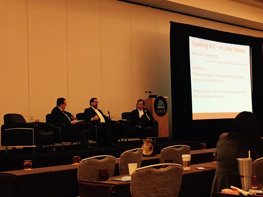 chadwschleicher's tweet image. Great debate on funding AZ @SmithGroupJJR @_AAED #aaedspringconference #economicdevelopment