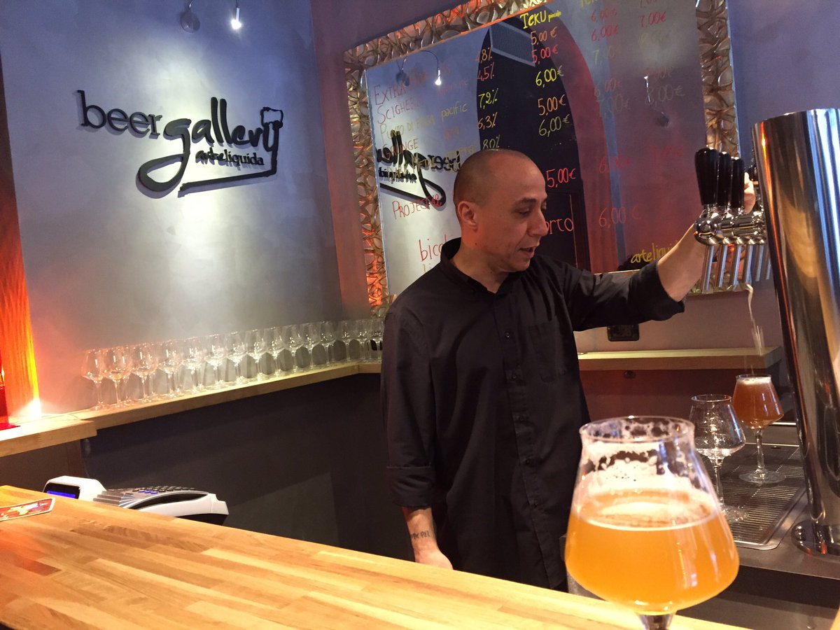 BrambiValentina's tweet photo. Stasera si inaugura!
#BeerGallery #Milano https://t.co/NjJKNKppss