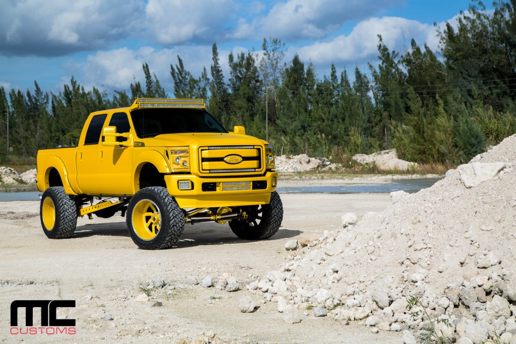 MC Customs tweet media