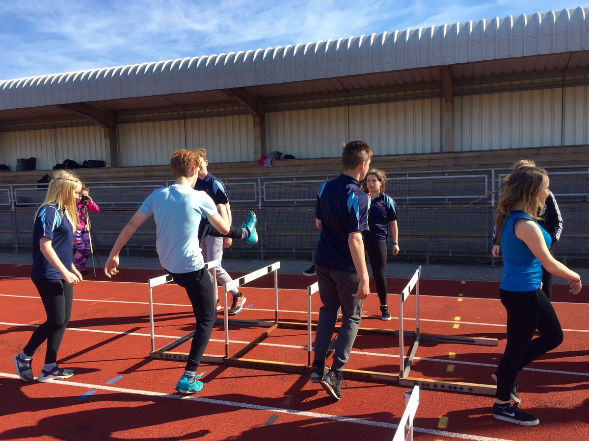KEndacott's tweet photo. A great morning spent at the track with @PlymSchool students everyone trying something new #allaboutsports https://t.co/3BtQ3bdm6R