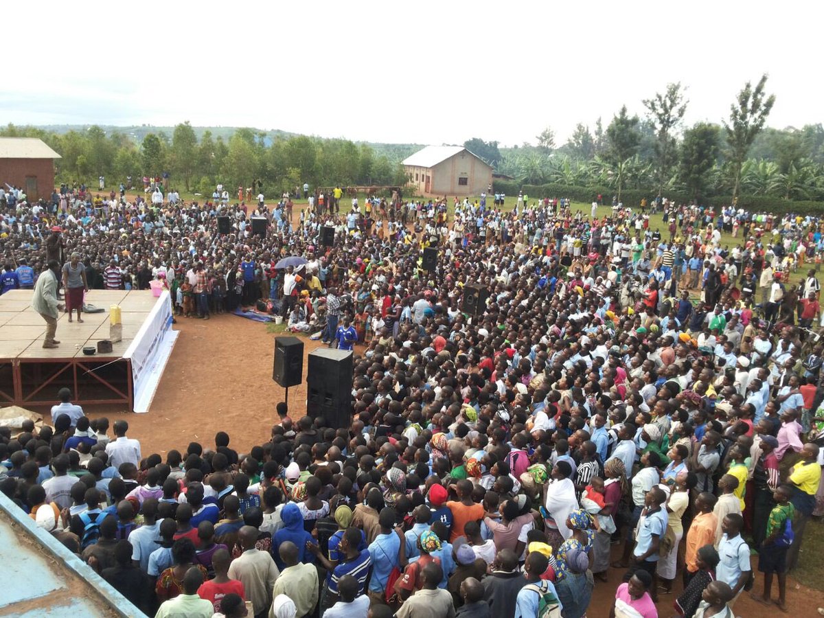 ckarema's tweet photo. #malaria mobilization campaignin Rukara w/ Urunana &amp; @MCSPglobal @PMIgov @RollBackMalaria @RwandaHealth #EndMalaria https://t.co/vb4FO1vbkU
