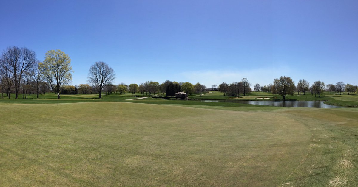 LeggyBent's tweet photo. Turning out to be a great day for Men's Opening Day. Staff has been doing a great job to get us here. #thankyou https://t.co/OXzKdJzShr