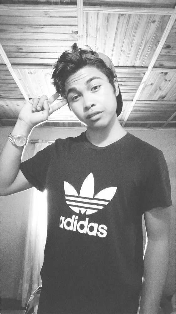 Mandresy8's tweet photo. Adidas lover 😍 https://t.co/h7W449PDOx