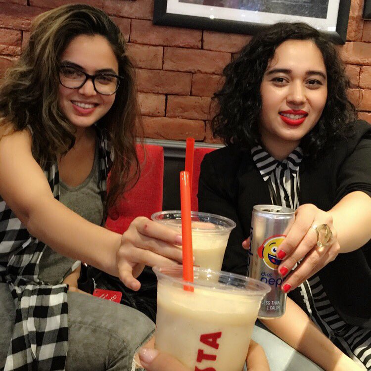 MissMalini's tweet photo. Thank you @DLFMoI for the most epic day spent shopping eating playing & hanging with these girls! #Malliday success! https://t.co/VN1oKwDljl