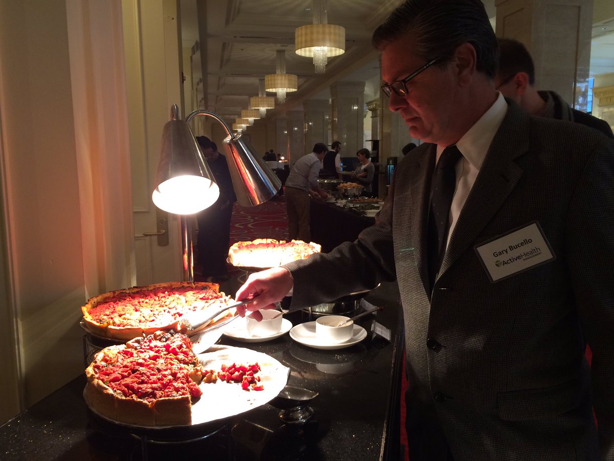bswiftbenefits's tweet photo. A Chicago-themed lunch wouldn’t be complete without deep-dish pizza and Chicago-style hotdogs. #bswiftSummit https://t.co/TVIER6Dg2Q