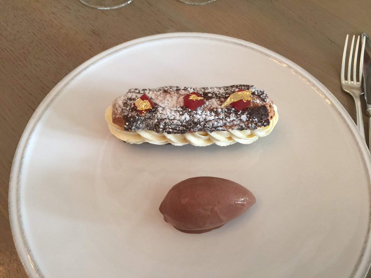 thetruthfood's tweet photo. @BernersTavern AGAIN today &amp; again was wicked! ❤️ it here! Mcn🧀 was amazing and my 🍓 eclair?!? Wow! Top drawer 🔥🔥🔥🔥🔥 https://t.co/SaMzUZJdxc
