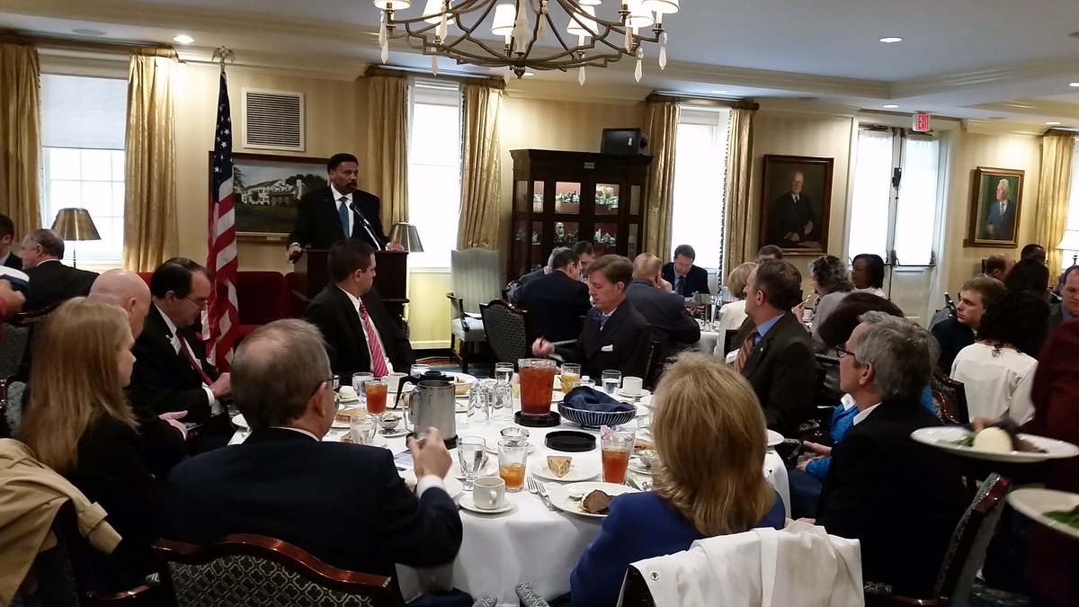 NRBAssociation's tweet image. Happening now: @DrTonyEvans, Honorary Chair of 2016 #NDOP, greets leaders at First Amendment Luncheon in DC.