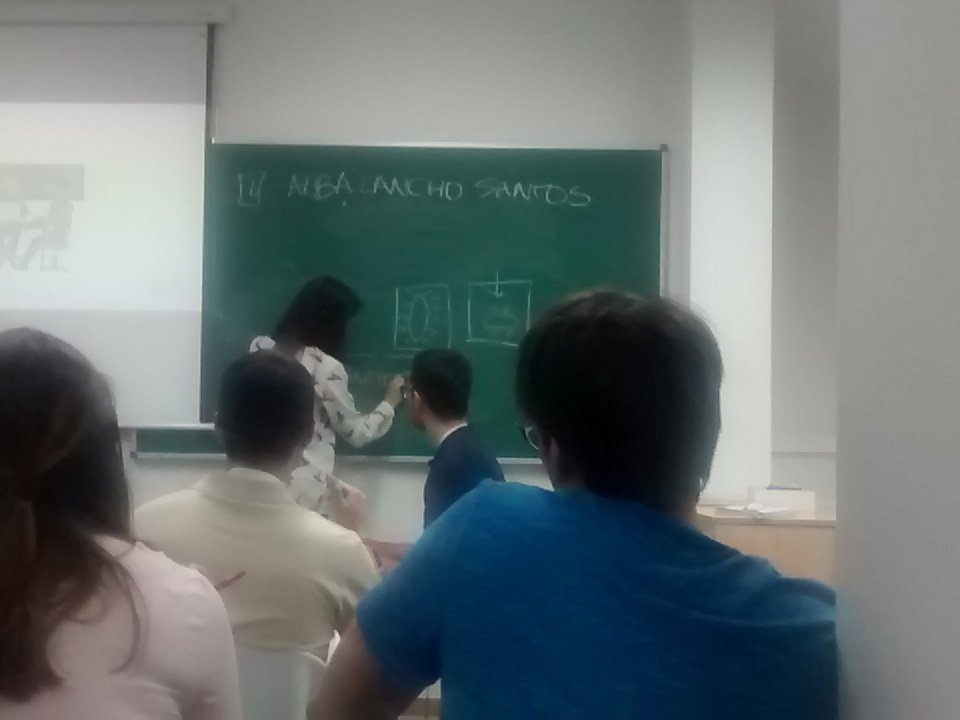 AsefSalamanca's tweet photo. Taller sobre entrevistas de trabajo por @cesif_ES simulacro con @Tmirom https://t.co/AfCPbQAl1U