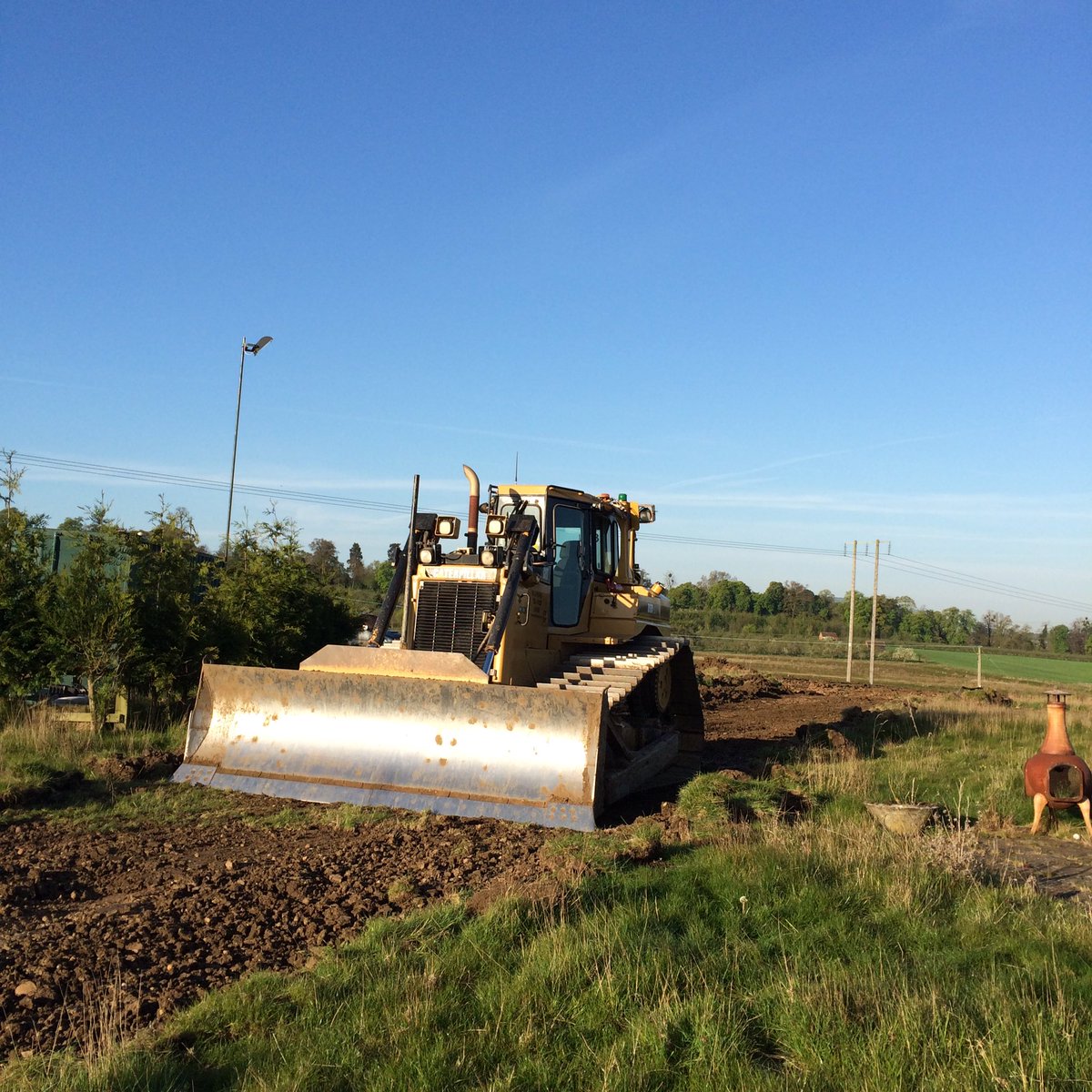 TheBlueGeek's tweet image. Very upsetting sight at my favourite (and currently only) available local flying field #FPV #FPVAddition #Nooooo