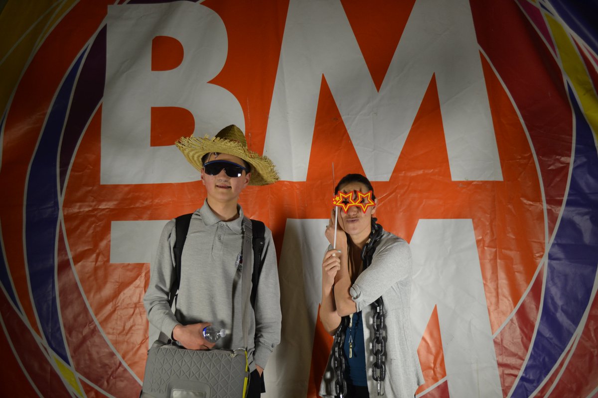 bmtmphotography's tweet photo. #InsideOut #photobooth https://t.co/mlLVgVAmWF