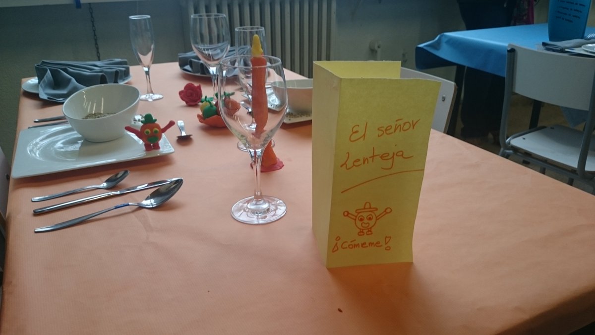 PLMethod's tweet image. Creando el diseño del restaurante Señor Lenteja con los otros grupos en la actividad diseño-eurest😀 #desafioemprende