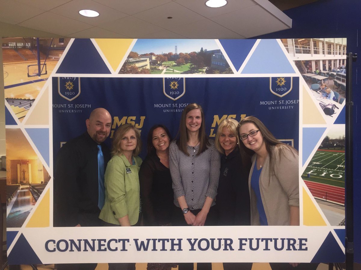 MSJ_Admissions's tweet photo. Congratulations seniors! We will miss you from the Office of Admission! #mountUP #msj2016🦁🦁🦁 https://t.co/3MRqM4GlNp
