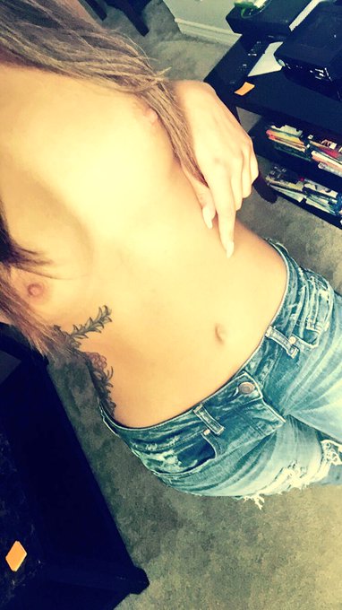 My nipples my nipples...my nipples my nipples #titsfrommetoyou 👀 https://t.co/laMnJOeOz1<a href="/tag/titsfrommetoyou"class="tags"><span>#titsfrommetoyou</span></a>