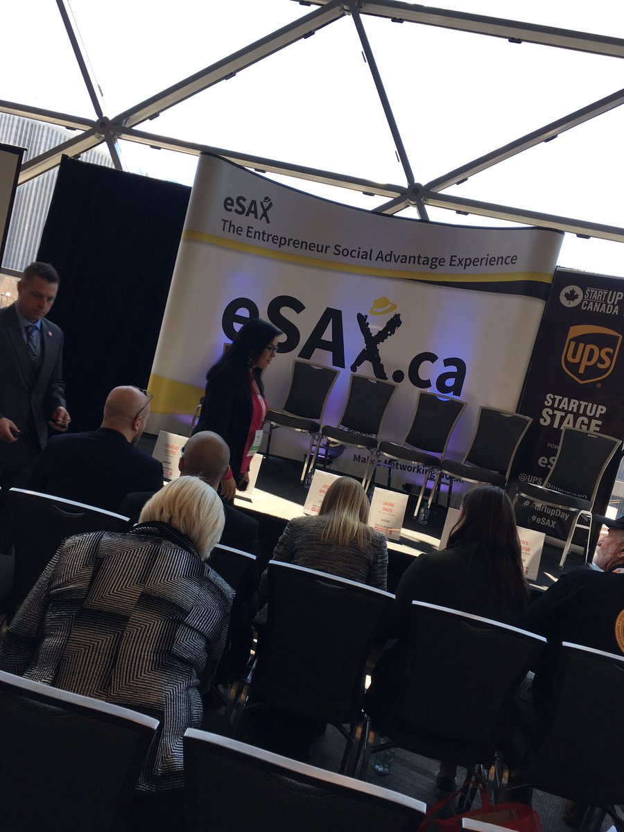TAPSwearable's tweet photo. 2 minute warning call. @Startup_Canada @SeanWise #StartUpDay eeek https://t.co/cFEVZUkset