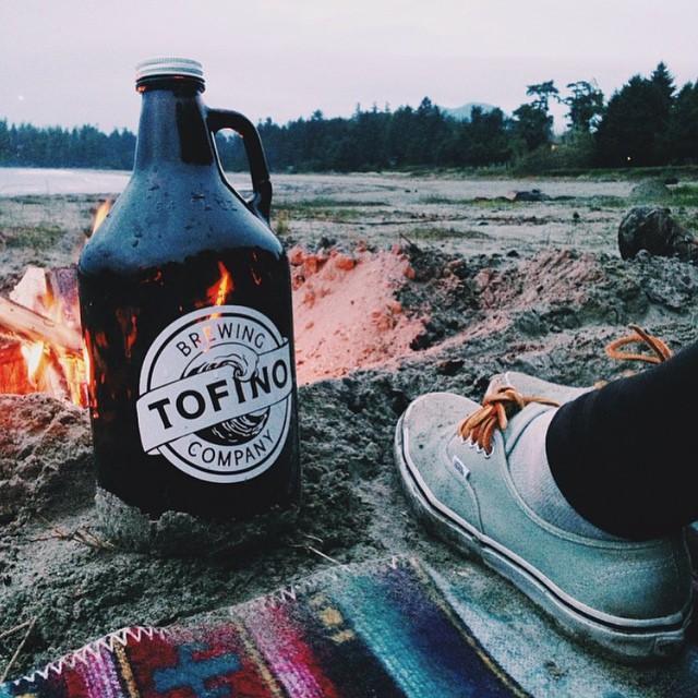 camp_collective's tweet photo. Beach fire, Ocean village in Tofino, BC. Photo by @xshaydx. Always Exploring! #hike #hiking #camping #camp_collectiv https://t.co/azkmkRtqsk