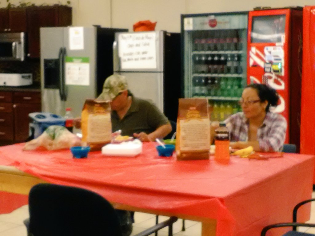 rcaddi62's tweet photo. Cinco de Mayo celebration at store 6577 @ricksolis2121 @2angeljewel https://t.co/aHNafcHo1h