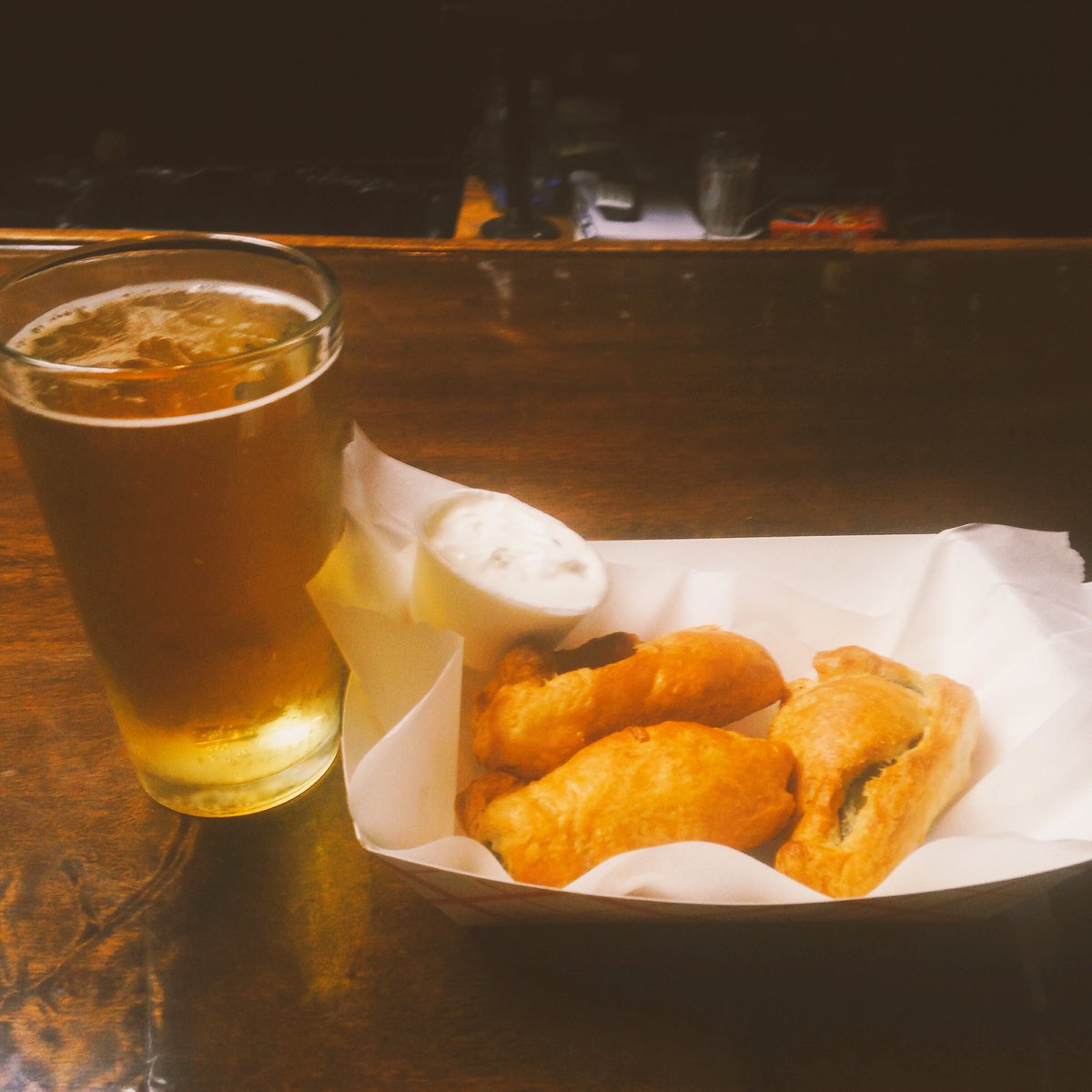 bierleichennyc's tweet photo. Pastry wrapped Jalapeño poppers. New at Bierleichen! https://t.co/tmSd5Xd4wp
