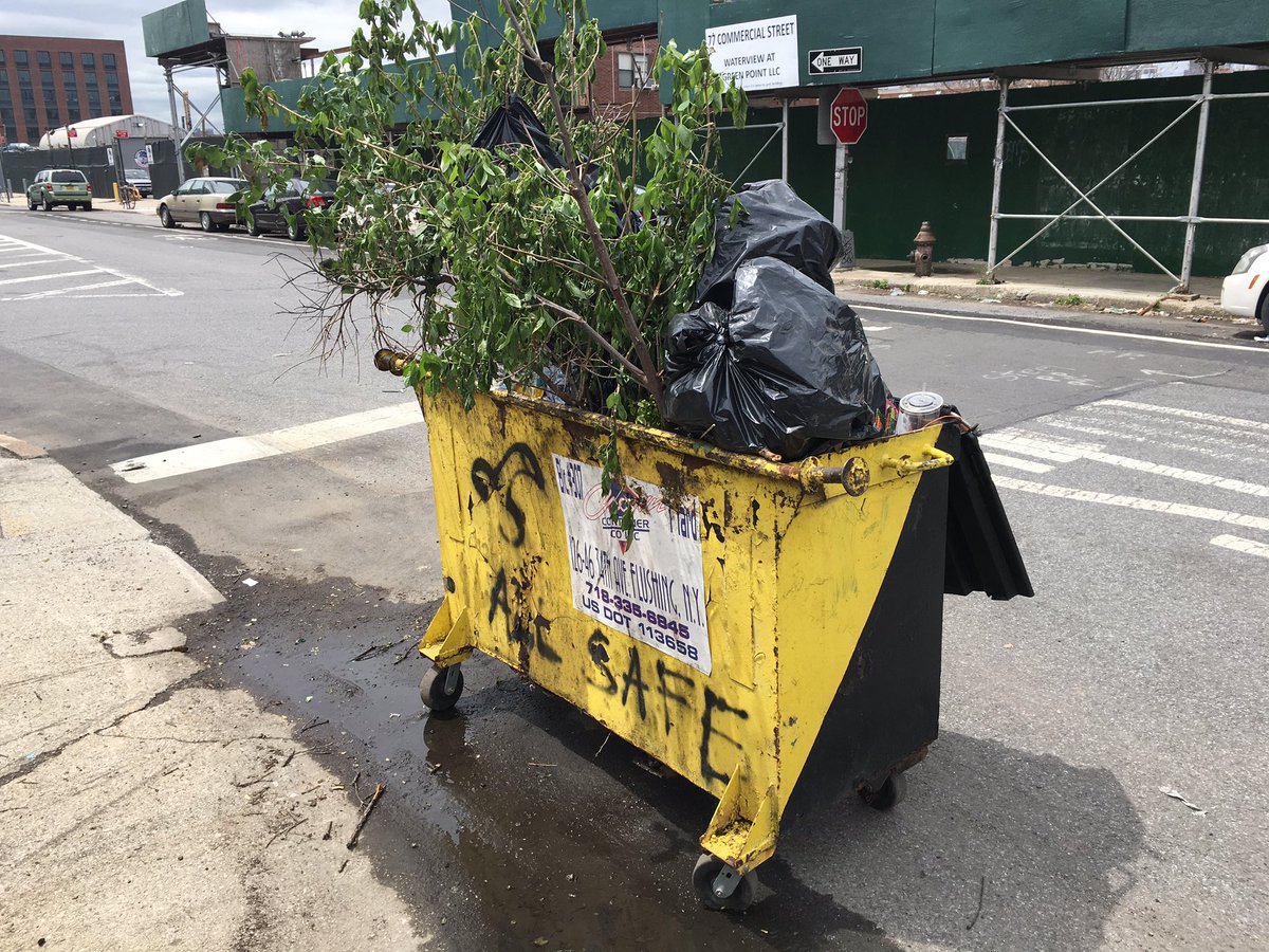 jakeloet's tweet photo. A Tree Grows in Brooklyn https://t.co/jCC8HQ7ANJ