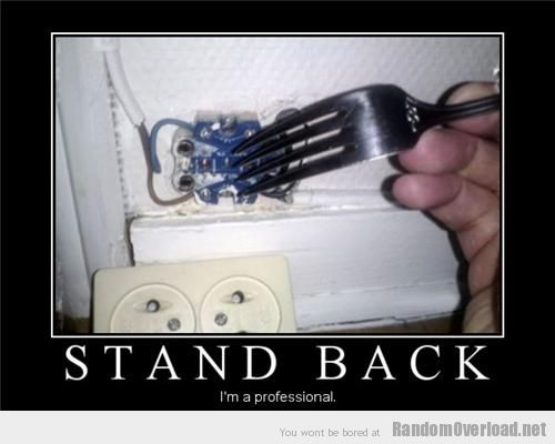 ParkerandSons's tweet photo. Woah! Please call a real professional! #electricalfails https://t.co/GvmV1ogLxw