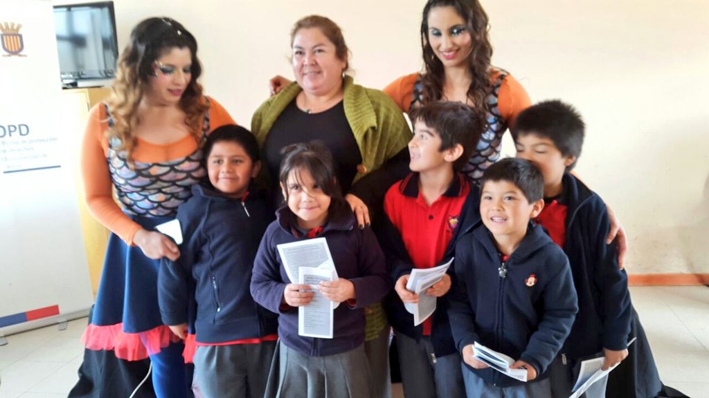 SenameCoquimbo's tweet photo. Con obra de teatro, @OPD_CANELA sensibilizó a los niñ@s de la Escuela Rural Los Rulos acerca del bullying #BuenTrato https://t.co/24I43aYZYK