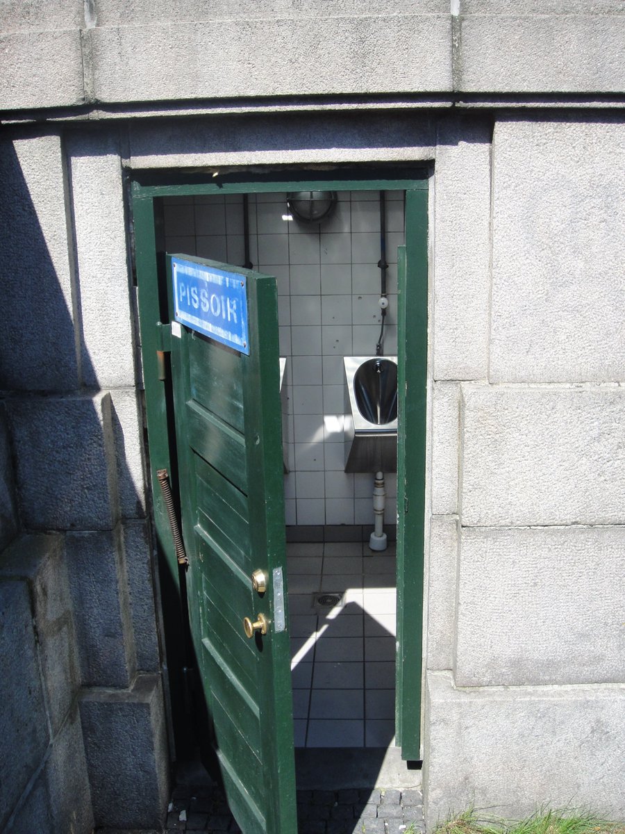 Check out this list of world's "most spectacular crappers"! 🚽  What's your fav? 
bit.ly/1QTcxfg