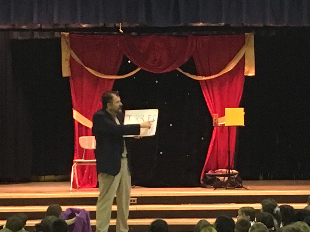 DESCounselor's tweet photo. #TRRFC Character Education Assembly. Thanks PTA for sponsoring. #CharacterEdAssembly #DESrocks @collinswj https://t.co/76WymUJ0pF
