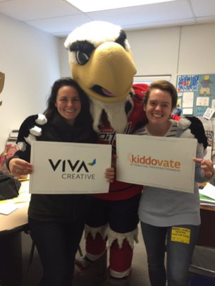 letskiddovate's tweet photo. Team @letskiddovate + @VIVACreative snuck backstage for photo opp w/ our fave: @Caps_Slapshot! #rockthered @washcaps https://t.co/4MDXxgZWmC