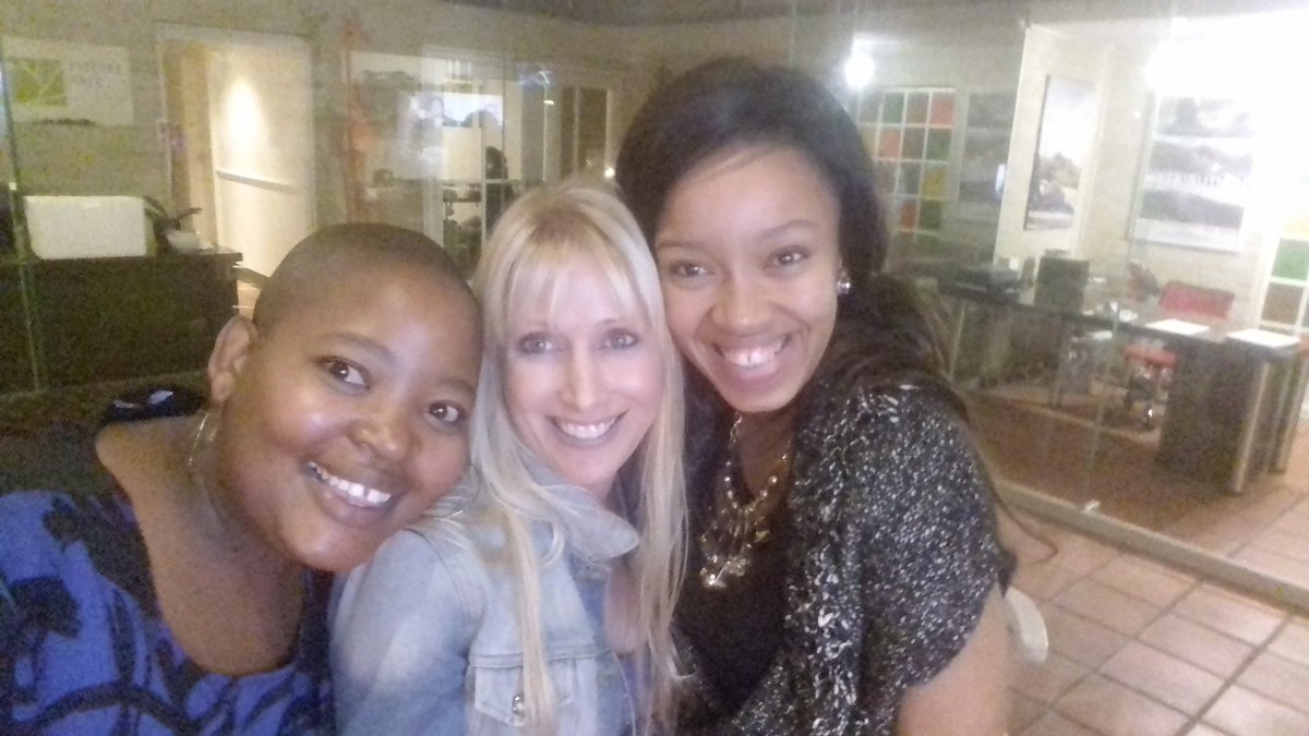 mkeezee's tweet photo. Watching the last Ep of #GoogleboxSA with the awesome @therealdineo #picturetree https://t.co/tAq3YKrghM