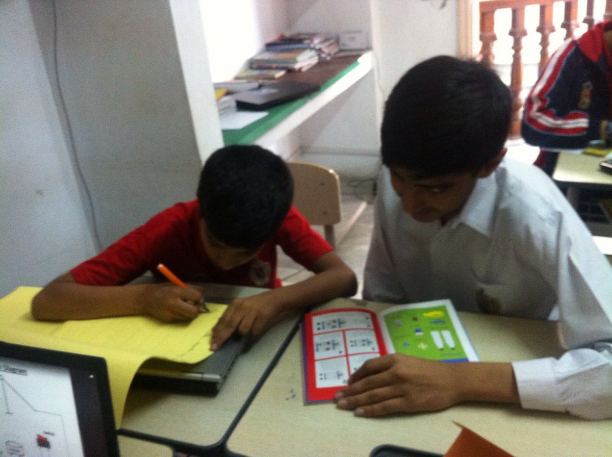 fbfrana14's tweet photo. Preparing for science exhibition. #learningisfun #scienceteachers @wardahameed30 @amschool80 https://t.co/oCiHNlJFIl