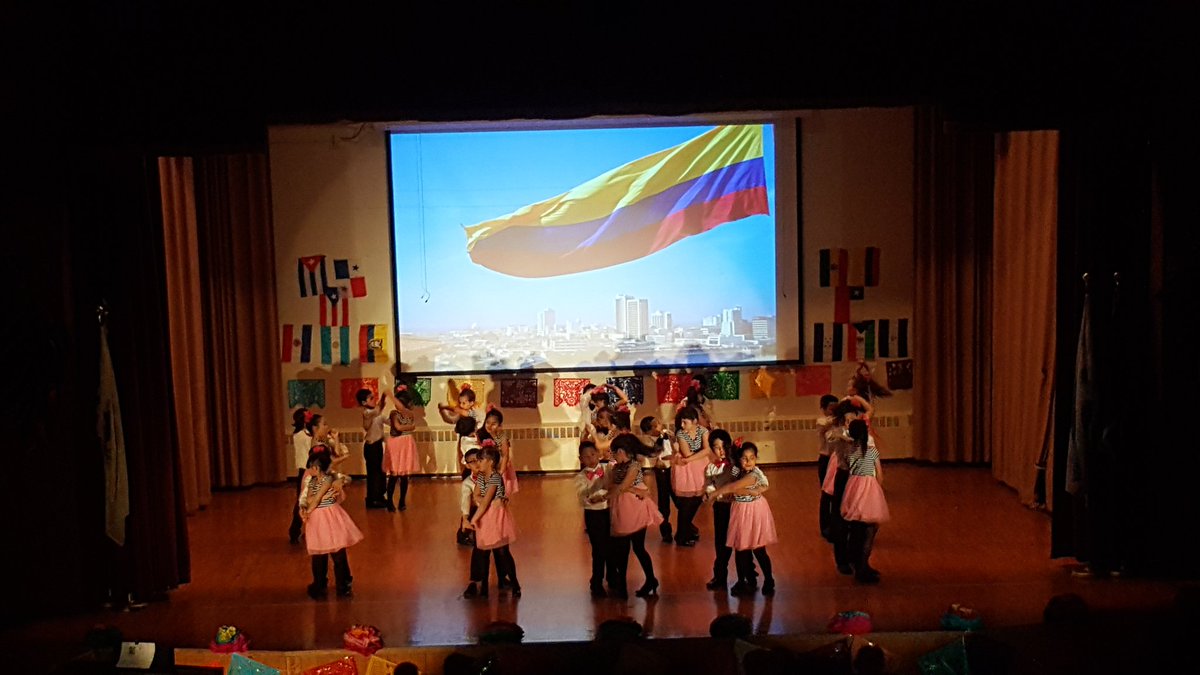RobertHealyElem's tweet photo. Healy Hispanic Fest Celebration https://t.co/Fn8ck0OH62