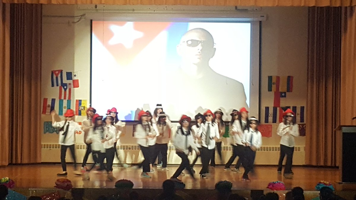 RobertHealyElem's tweet photo. Healy Hispanic Fest Celebration https://t.co/Fn8ck0OH62