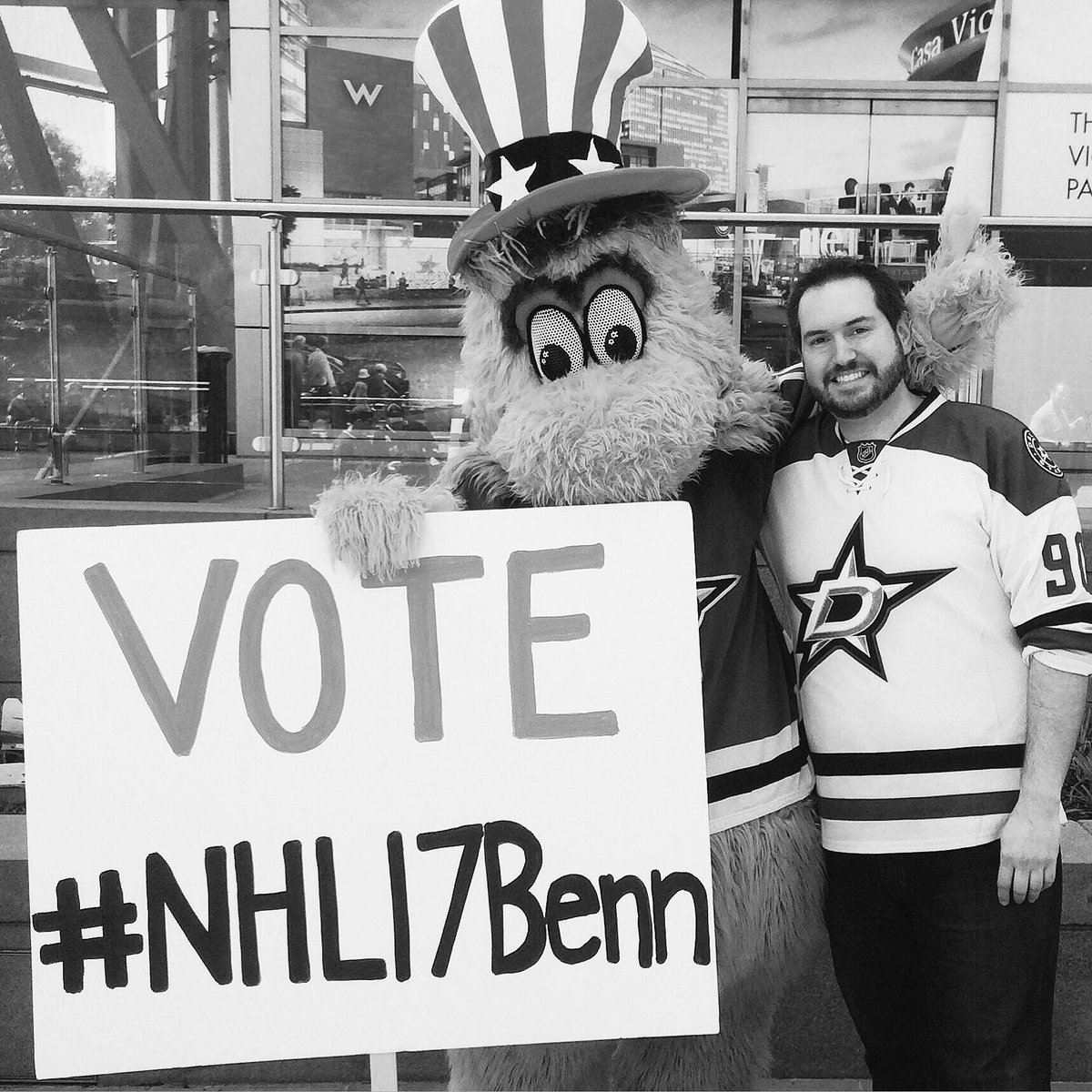damnitjason's tweet photo. #TBT to that time Victor and I wanted your help to get @jamiebenn14 on the cover of a video game. #NHL17Benn https://t.co/zpK7Xcp9MU