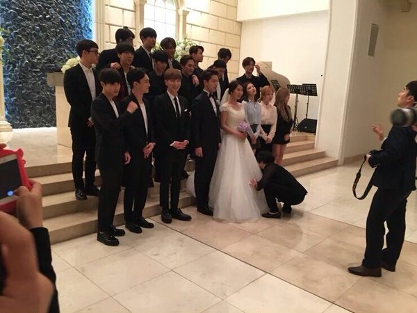 Baek Chenthelove Aww Its Cute That Hyukjae Made It To Seunghwan Manager S Wedding And An Almost Perfect Attendance For Exo Baek Chenthelove Aww Its Cute That Hyukjae Made It To Seunghwan Manager S Wedding And An Almost Perfect Attendance For Exo