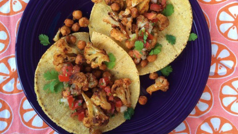 eatloveis's tweet image. Perks of being a cauliflower. Featuring @CrueltyFreeFam tasty #vegan recipes in this plan: ow.ly/4no9qn