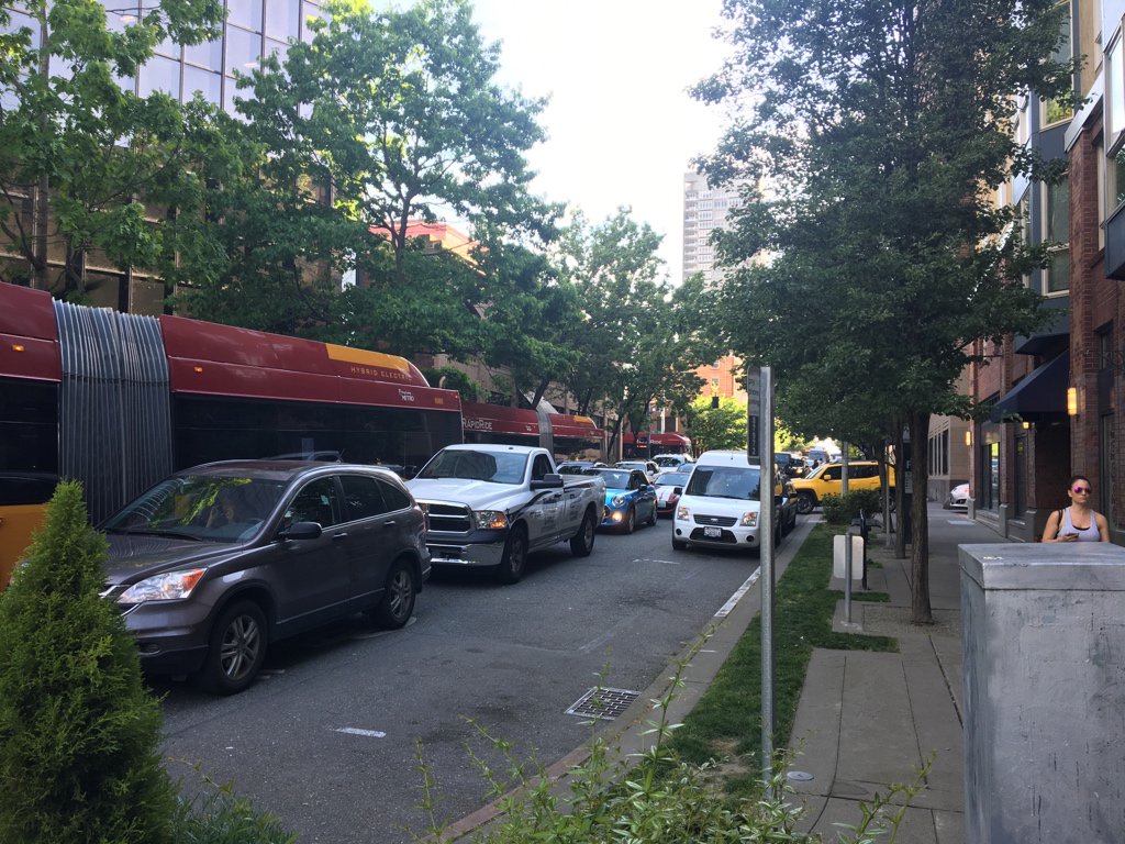 SeaTransitBlog's tweet photo. Pretty ugly out here at the moment. Stay downtown for a drink if you have the option. #WhyRushHour https://t.co/OdHoOkZ7w6