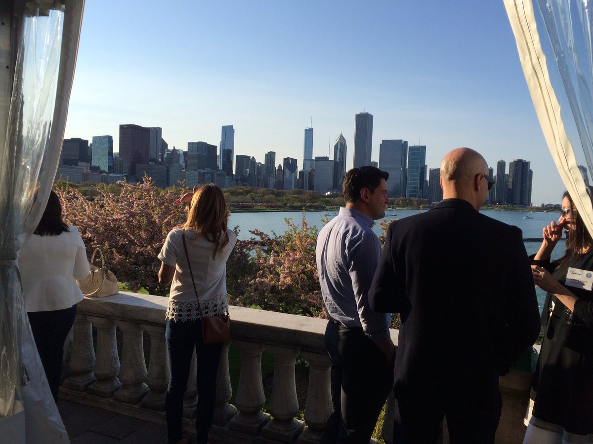 bswiftbenefits's tweet photo. It doesn’t get much more exclusive than a private dinner at the @shedd_aquarium. #bswiftSummit https://t.co/30pHTs96dD