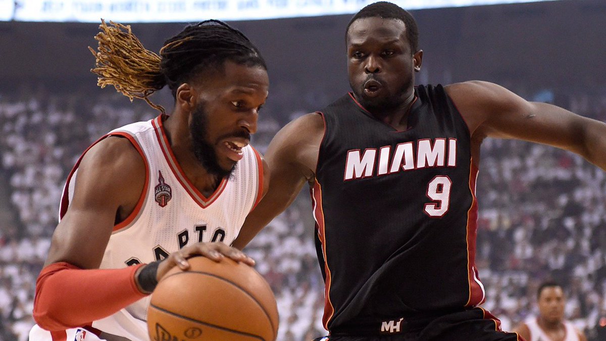 Raptors make a statement in the 1st quarter of Game 2 by taking a 29-19 lead over the Heat: sprtsnt.ca/1rv17cT