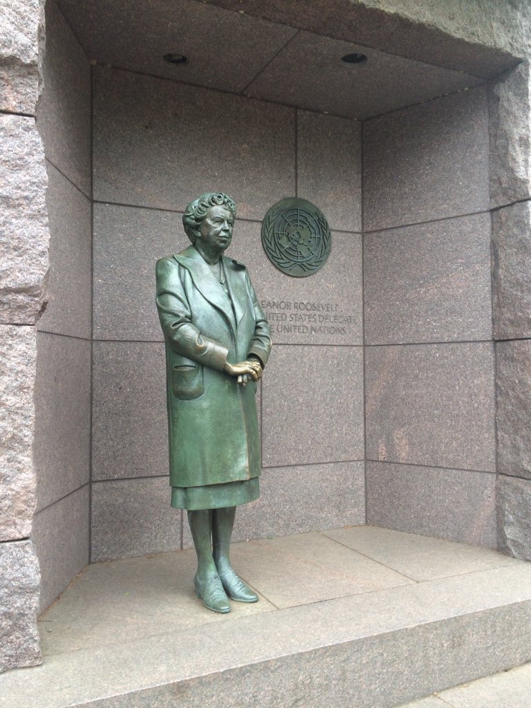 kdubzUVinDC's tweet photo. FDR Memorial! 😛 https://t.co/vDFizCfeg5